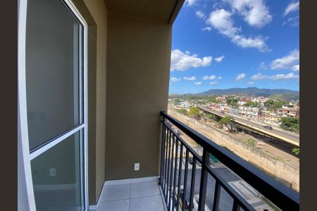 Apartamento à venda com 48m², 2 quartos e 1 vaga Apartamento à venda com 48m², 2 quartos e 1 vagaVaranda