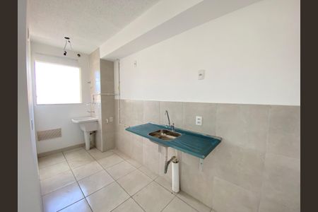 Apartamento à venda com 48m², 2 quartos e 1 vaga Apartamento à venda com 48m², 2 quartos e 1 vagaCozinha e Área de Serviço