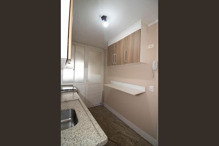 Apartamento à venda com 75m², 2 quartos e 2 vagasCozinha 