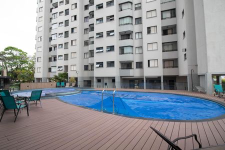 Apartamento à venda com 75m², 2 quartos e 2 vagasÁrea comum - Piscina