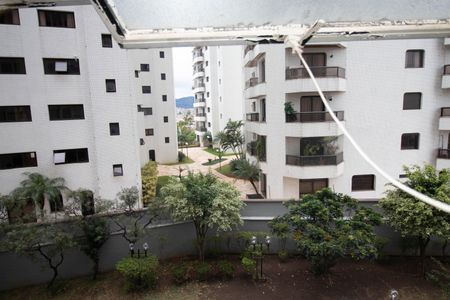 Apartamento à venda com 75m², 2 quartos e 2 vagasÁrea de Serviço Vista