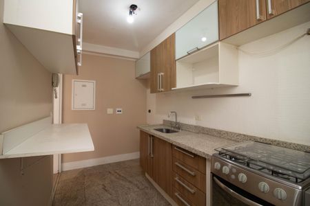 Apartamento à venda com 75m², 2 quartos e 2 vagasCozinha 