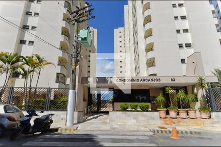 Apartamento à venda com 75m², 2 quartos e 2 vagasFachada e portaria