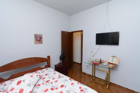 Casa à venda com 250m², 4 quartos e 3 vagas Casa à venda com 250m², 4 quartos e 3 vagasQuarto 1