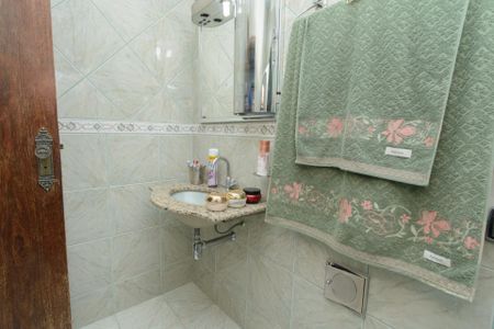 Casa à venda com 250m², 4 quartos e 3 vagas Casa à venda com 250m², 4 quartos e 3 vagasBanheiro da Suíte