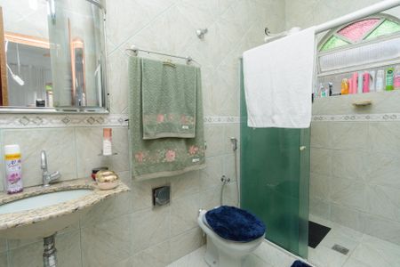 Casa à venda com 250m², 4 quartos e 3 vagas Casa à venda com 250m², 4 quartos e 3 vagasBanheiro da Suíte