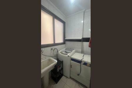 Apartamento à venda com 74m², 3 quartos e 1 vagaÁrea de Serviço