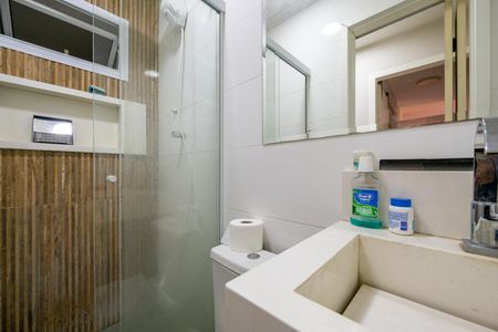 Casa à venda com 240m², 3 quartos e 2 vagas Casa à venda com 240m², 3 quartos e 2 vagasBanheiro 2