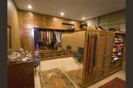 Casa à venda com 1350m², 5 quartos e 5 vagas