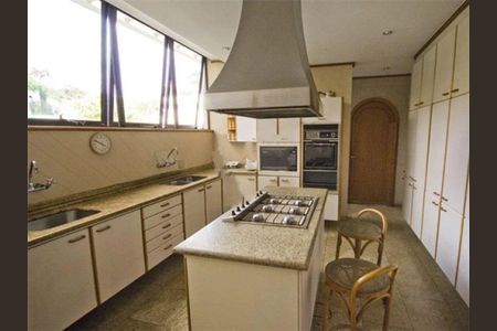 Casa à venda com 1350m², 5 quartos e 5 vagas