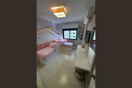 Apartamento à venda com 3 quartos, 156m² em Moema, São Paulo