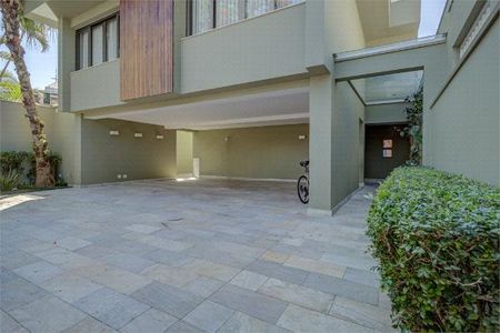 Casa à venda com 450m², 5 quartos e 6 vagas