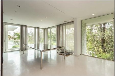 Casa à venda com 751m², 4 quartos e 4 vagas