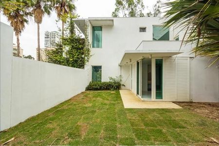 Casa à venda com 751m², 4 quartos e 4 vagas