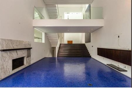 Casa à venda com 751m², 4 quartos e 4 vagas