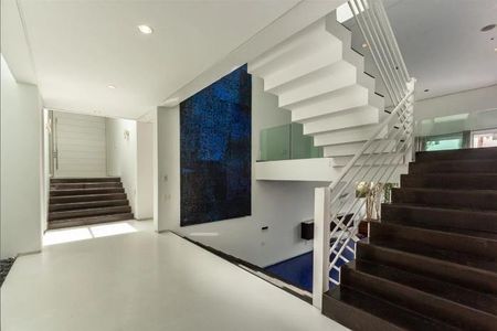 Casa à venda com 751m², 4 quartos e 4 vagas