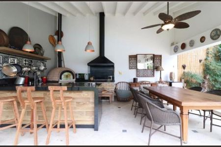 Casa à venda com 515m², 5 quartos e 3 vagas
