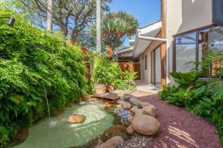Casa à venda com 626m², 4 quartos e 5 vagas