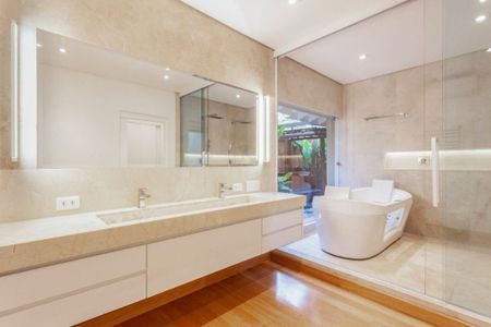 Casa à venda com 626m², 4 quartos e 5 vagas