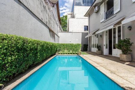 Casa à venda com 360m², 4 quartos e 3 vagas