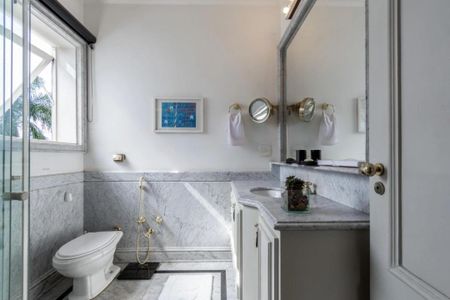 Casa à venda com 360m², 4 quartos e 3 vagas