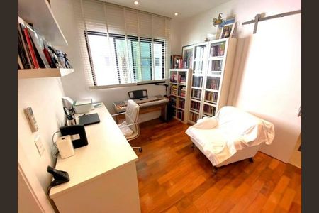 Apartamento à venda com 246m², 4 quartos e 3 vagas