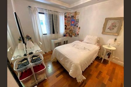 Apartamento à venda com 246m², 4 quartos e 3 vagas