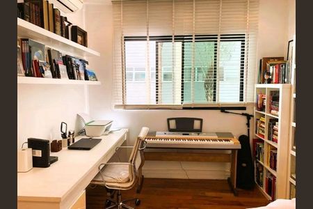 Apartamento à venda com 246m², 4 quartos e 3 vagas