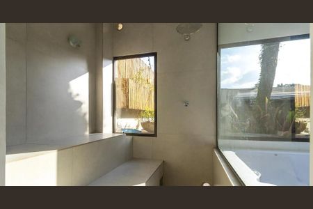 Casa à venda com 430m², 5 quartos e 3 vagas