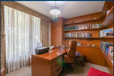 Casa à venda com 454m², 4 quartos e 3 vagas
