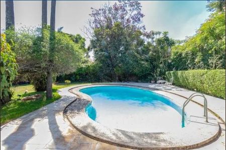 Casa à venda com 454m², 4 quartos e 3 vagas