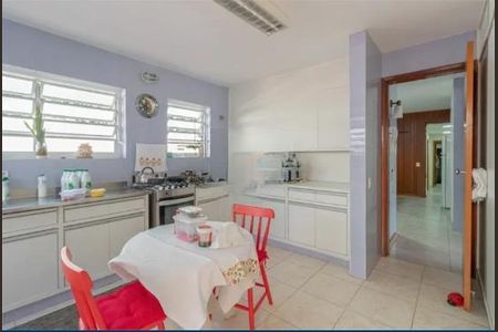 Casa à venda com 454m², 4 quartos e 3 vagas