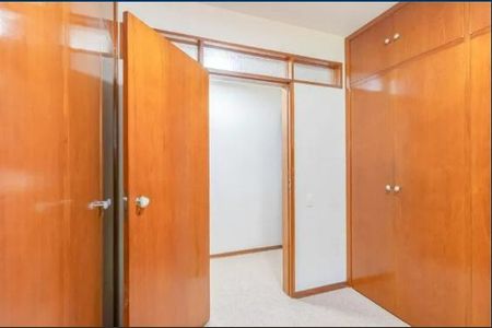Casa à venda com 454m², 4 quartos e 3 vagas