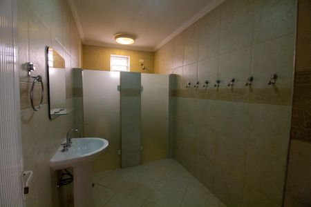 Casa à venda com 696m², 3 quartos e 6 vagasÁrea comum - Banheiro 2 Da Piscina