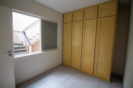 Casa à venda com 696m², 3 quartos e 6 vagasQuarto de Serviço