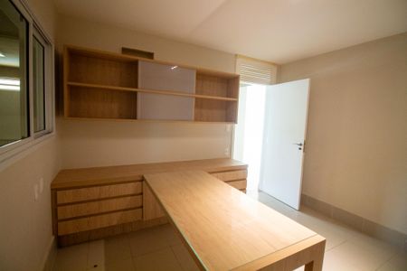 Casa à venda com 696m², 3 quartos e 6 vagasÁrea comum