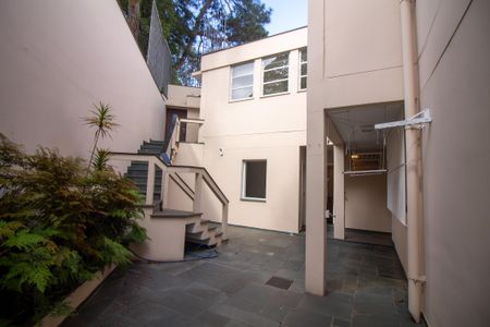 Casa à venda com 696m², 3 quartos e 6 vagasQuintal