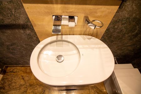 Casa à venda com 696m², 3 quartos e 6 vagasLavabo