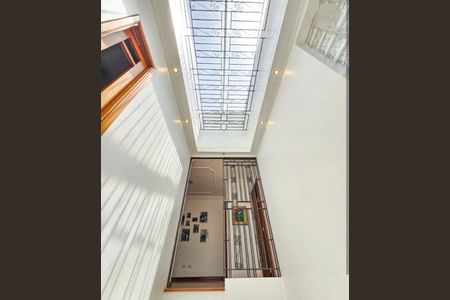 Casa à venda com 254m², 4 quartos e 4 vagas