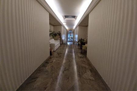 Apartamento à venda com 120m², 2 quartos e 1 vaga