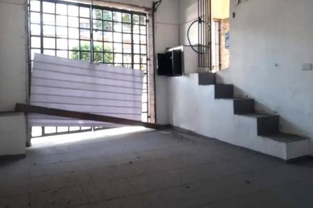 Casa à venda com 120m², 2 quartos e 1 vaga