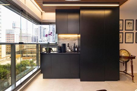 Apartamento à venda com 71m², 1 quarto e 1 vaga