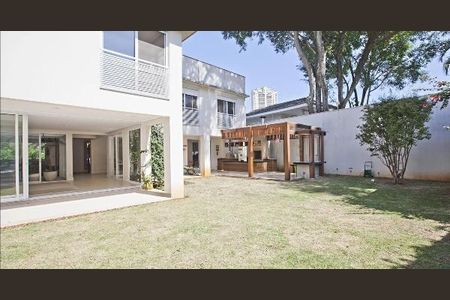 Casa à venda com 583m², 4 quartos e 6 vagas