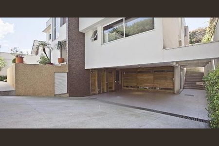Casa à venda com 583m², 4 quartos e 6 vagas