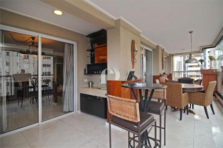 Apartamento à venda com 315m², 4 quartos e 4 vagas