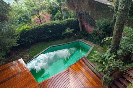 Casa à venda com 369m², 4 quartos e 2 vagas