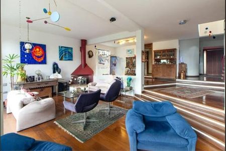Casa à venda com 369m², 4 quartos e 2 vagas