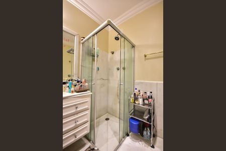 Casa à venda com 715m², 5 quartos e 3 vagasBanheiro Suíte 1