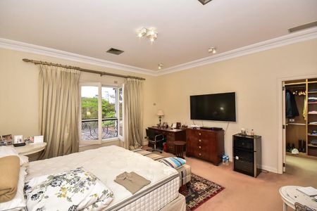 Casa à venda com 715m², 5 quartos e 3 vagasSuíte 2