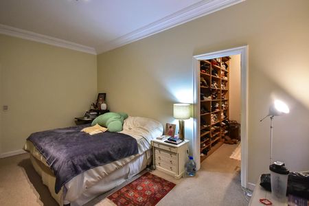 Casa à venda com 715m², 5 quartos e 3 vagasSuíte 1